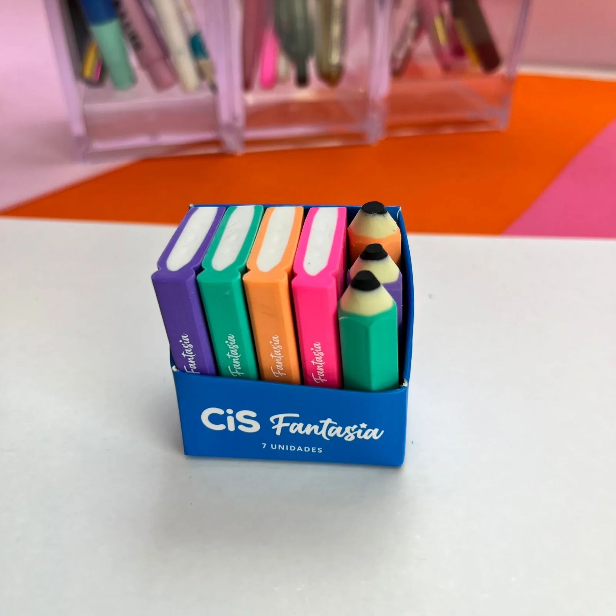 Borracha Fantasia 4 Livros + 3 Lápis | Cis